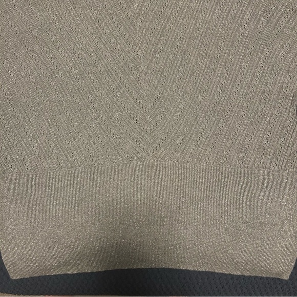 Lane Bryant Silver Grey 18 / 20 Vneck Dolman sleeve sweater top shirt blouse - Picture 5 of 7